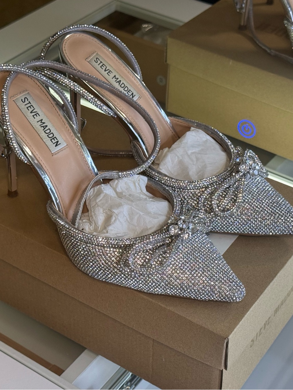 Steve Madden NITEOWL-R Crystal Rhinestone Bow Slingback Heels Silver Size 8.5